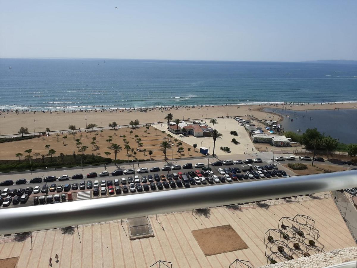 Estudio En Primera Linea De Mar Empuriabrava Exterior photo